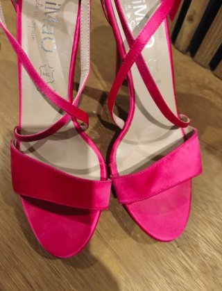 Zapatos de tacón Mimao fucsia