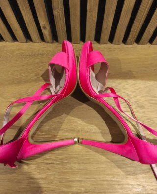 Zapatos de tacón Mimao fucsia