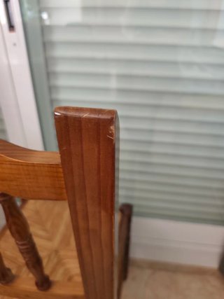 Mesa Extensible de Madera y 5 Sillas de Enea