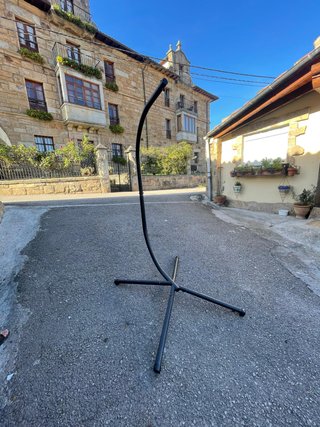 Soporte metal para silla huevo mod. BORK de JYSK