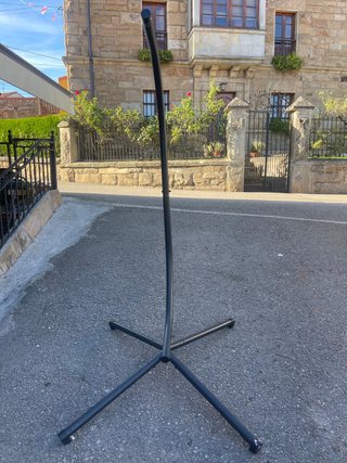Soporte metal para silla huevo mod. BORK de JYSK