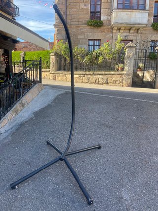 Soporte metal para silla huevo mod. BORK de JYSK