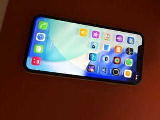 iPhone 11 64GB Amarillo