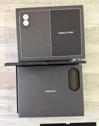 Samsung Galaxy Z Fold 8