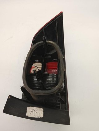 Piloto tras izq renault 1517 8200002473 laguna