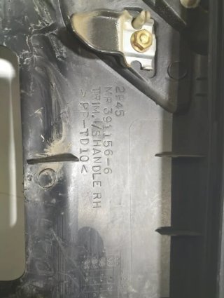 GUARNECIDO PUERTA TRASERA DERECHA MR391156 79923