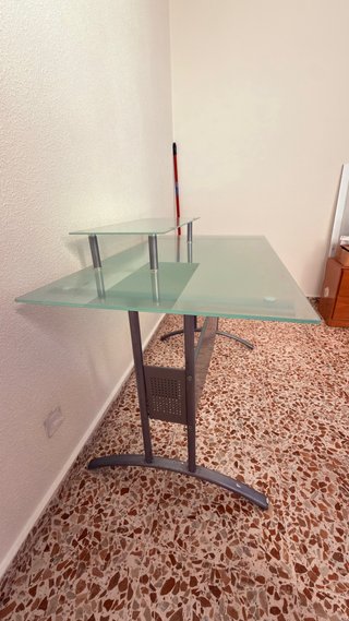 escritorio de vidrio