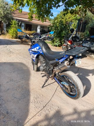 Yamaha XT660X Supermotard Azul