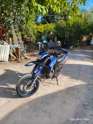 Yamaha XT660X Supermotard Azul