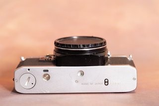 Olympus OM-10 Cámara Analógica Plata y Negra