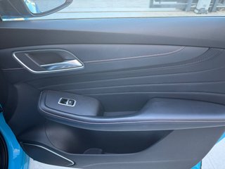 MG HS 1.5 T-GDI Luxury 170 CV | TECHO | ELÉCTRICOS