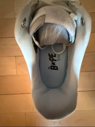 Zapatillas Bapesta Blancas y Grises