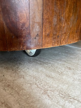 Mesa Auxiliar/barril bar de madera maciza.