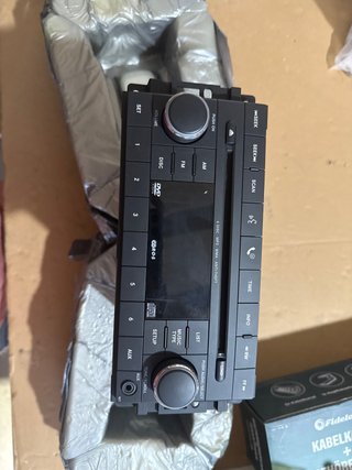 Radio Chrysler Jeep Dodge 6 CD