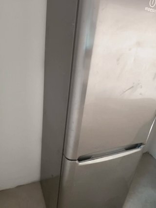 Nevera Indesit Plateada