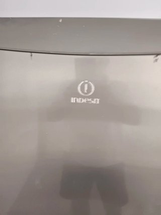 Nevera Indesit Plateada