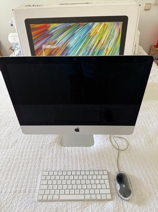 iMac 21.5" (16GB RAM, 1TB) - Caja Original.