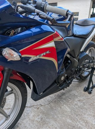 Honda CBR 250R Azul/Rojo