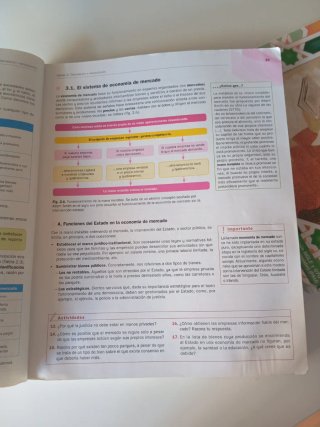 Economía 1.o Bachillerato