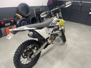 Husqvarna TE 300 Pro 2025 Enduro Moto