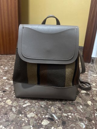 Bolso Mochila Beige y Marrón