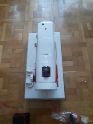 Máquina de coser eléctrica Roman