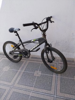 Bicicleta BMX AVIGO