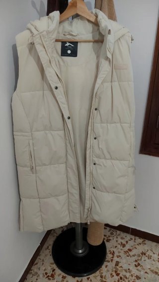 Chaleco acolchado beige Talla L