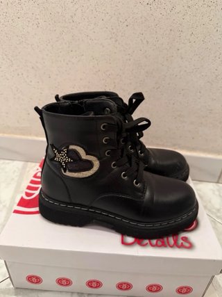 Stivaletti neri bimba con cuore
