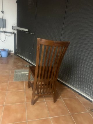 4 Sillas de madera de teca