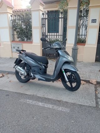 Moto Scooter 125cc Gris