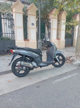 Moto Scooter 125cc Gris