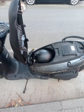 Moto Scooter 125cc Gris