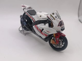Modellino Moto Yamaha Valentino Rossi 1:18