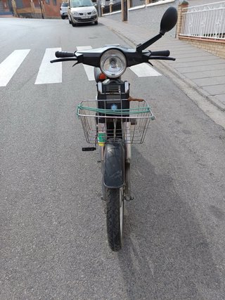 Vespino AL Negra y Naranja Matriculado