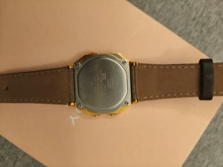 Reloj Casio Digital Dorado Correa Verde Militar