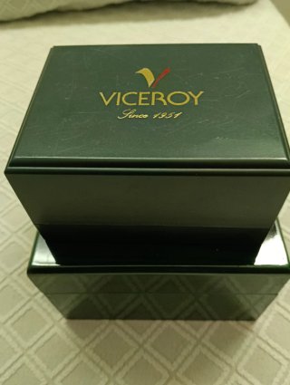 RELOJ VICEROY ( en su caja )