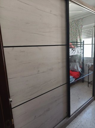 Armario con Espejo y Puertas Correderas