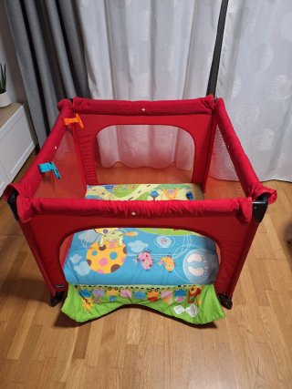 Parque infantil Chicco rojo