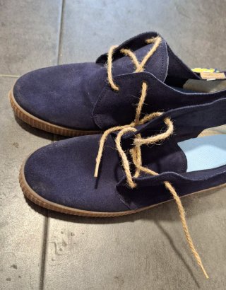 Zapatos serraje marca La Cadena. N39. Sin estrenar