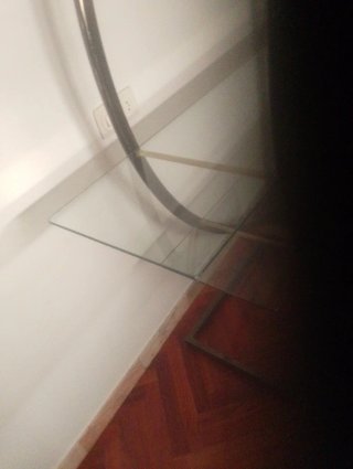 Estantería metálica media luna con 4 cristales