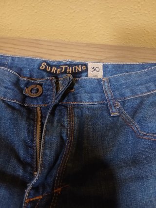 Lote pantalónes Vaqueros de marca cada uno 10 euro