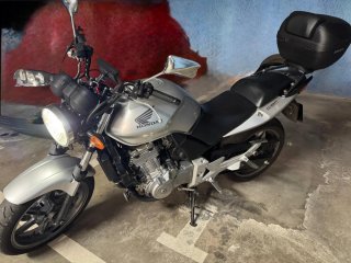 Honda CBF 500 Naked Plata.