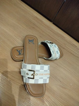 Chanclas Louis Vuitton Beige y Blanco