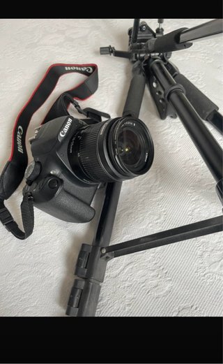 Cámara Canon EOS 1200D + Accesorios