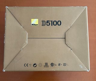 Caja Nikon D5100