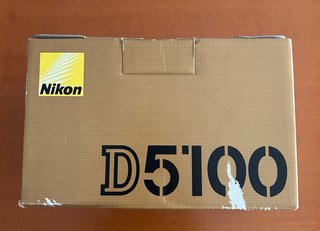 Caja Nikon D5100