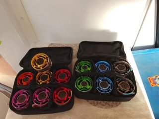 14 Bobine da pesca colorate a prezzo privato