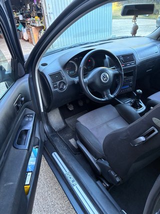 Volkswagen Golf 2002