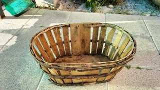 Cesta Rústica de Madera Artesanal